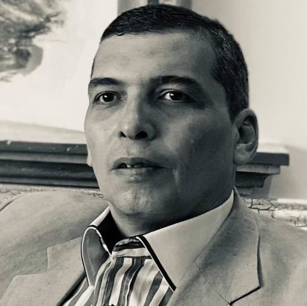 أسامة خليل