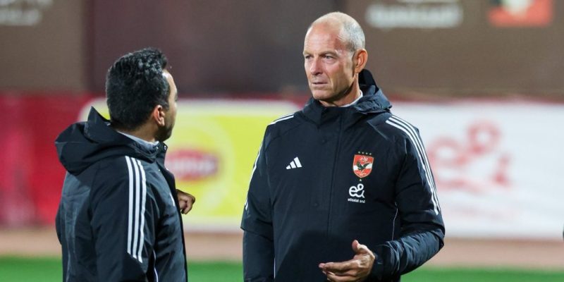 عادل مصطفى وتوروب